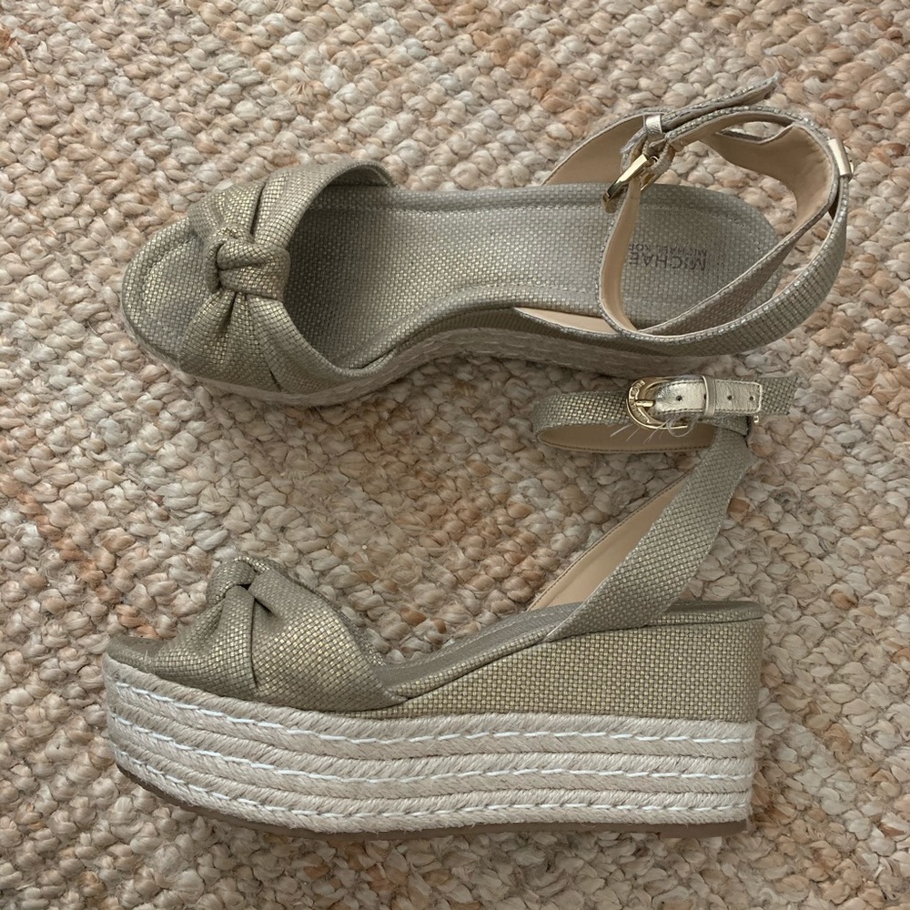 🌸 Michael Kors Platform Wedges 🌸
